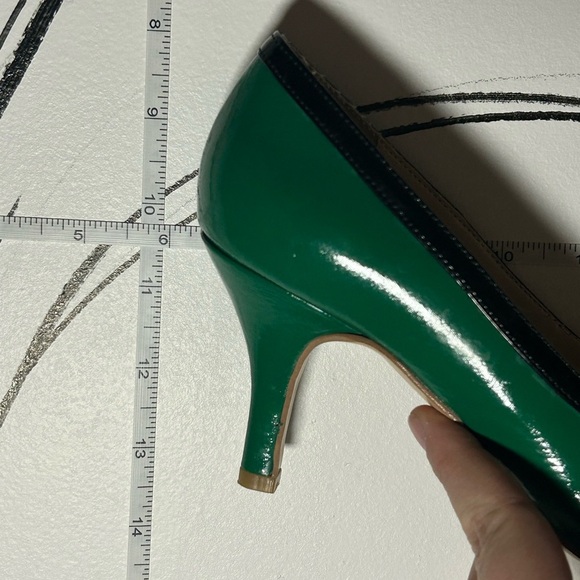 olsenHaus Green with Black Vegan Pumps with Round Pointed Toe Size 6 - Picture 7 of 8